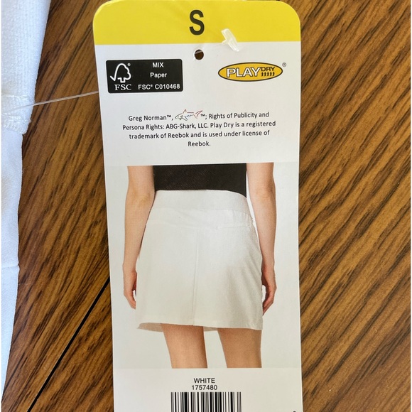 Greg Norman Womens Skorts - Picture 2 of 5